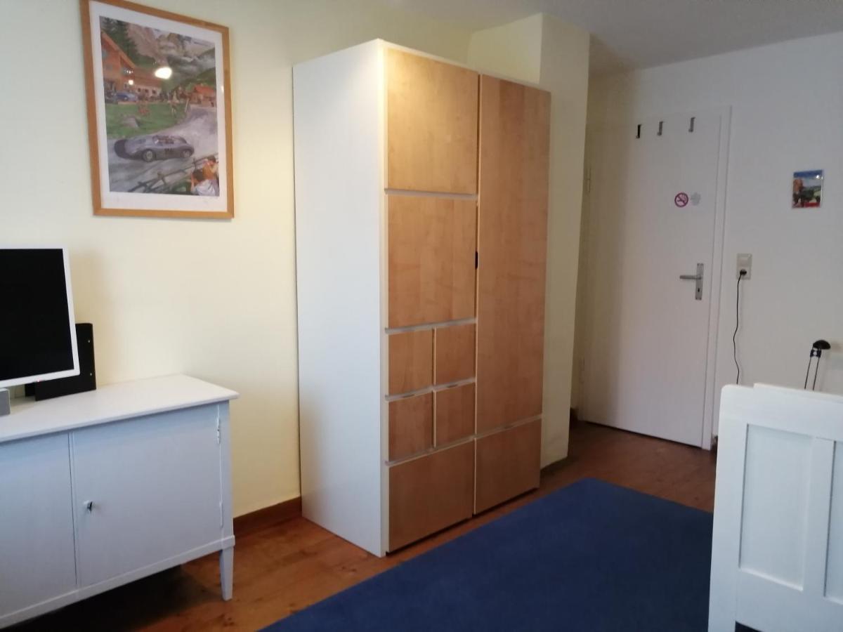 Apartment & Zimmer Familie Trescher Тюбинген Экстерьер фото
