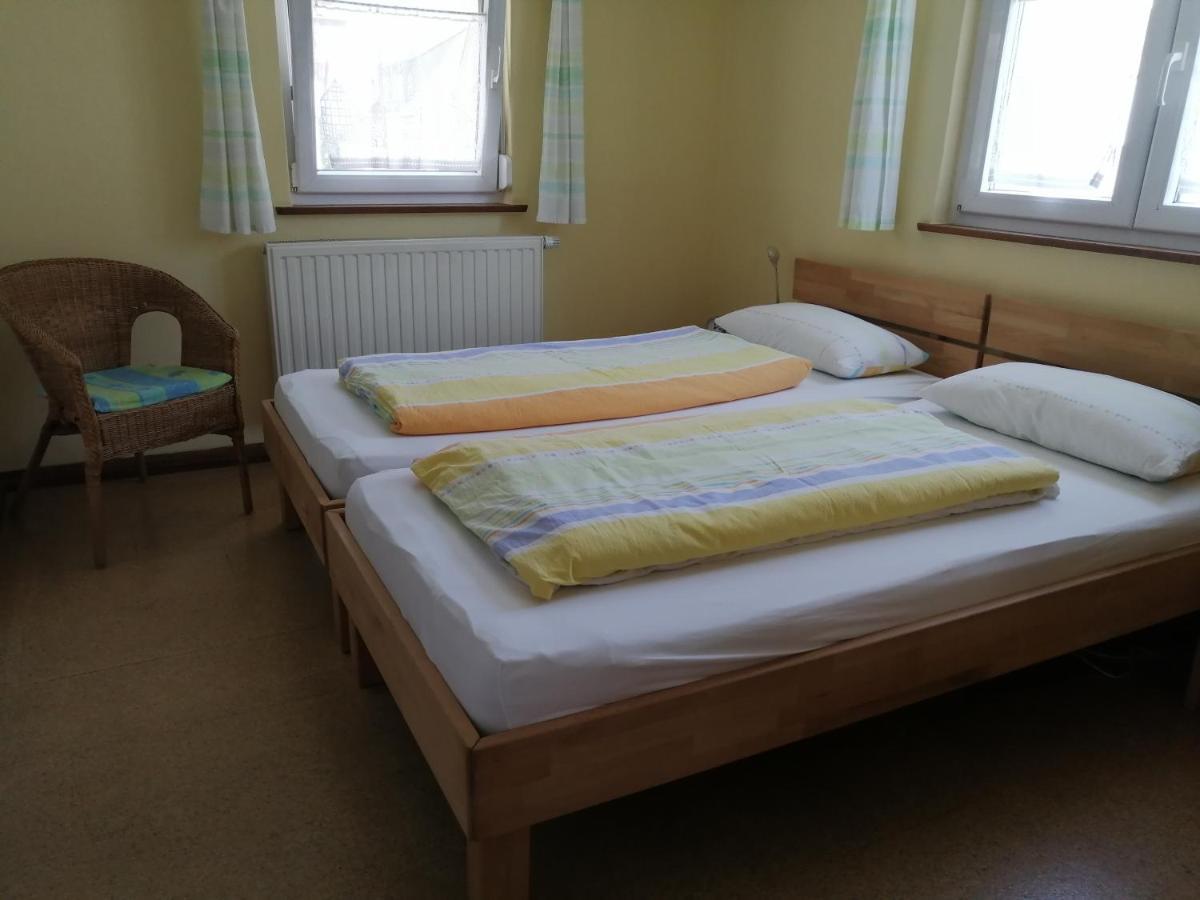 Apartment & Zimmer Familie Trescher Тюбинген Экстерьер фото