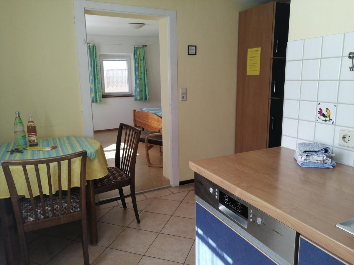Apartment & Zimmer Familie Trescher Тюбинген Экстерьер фото