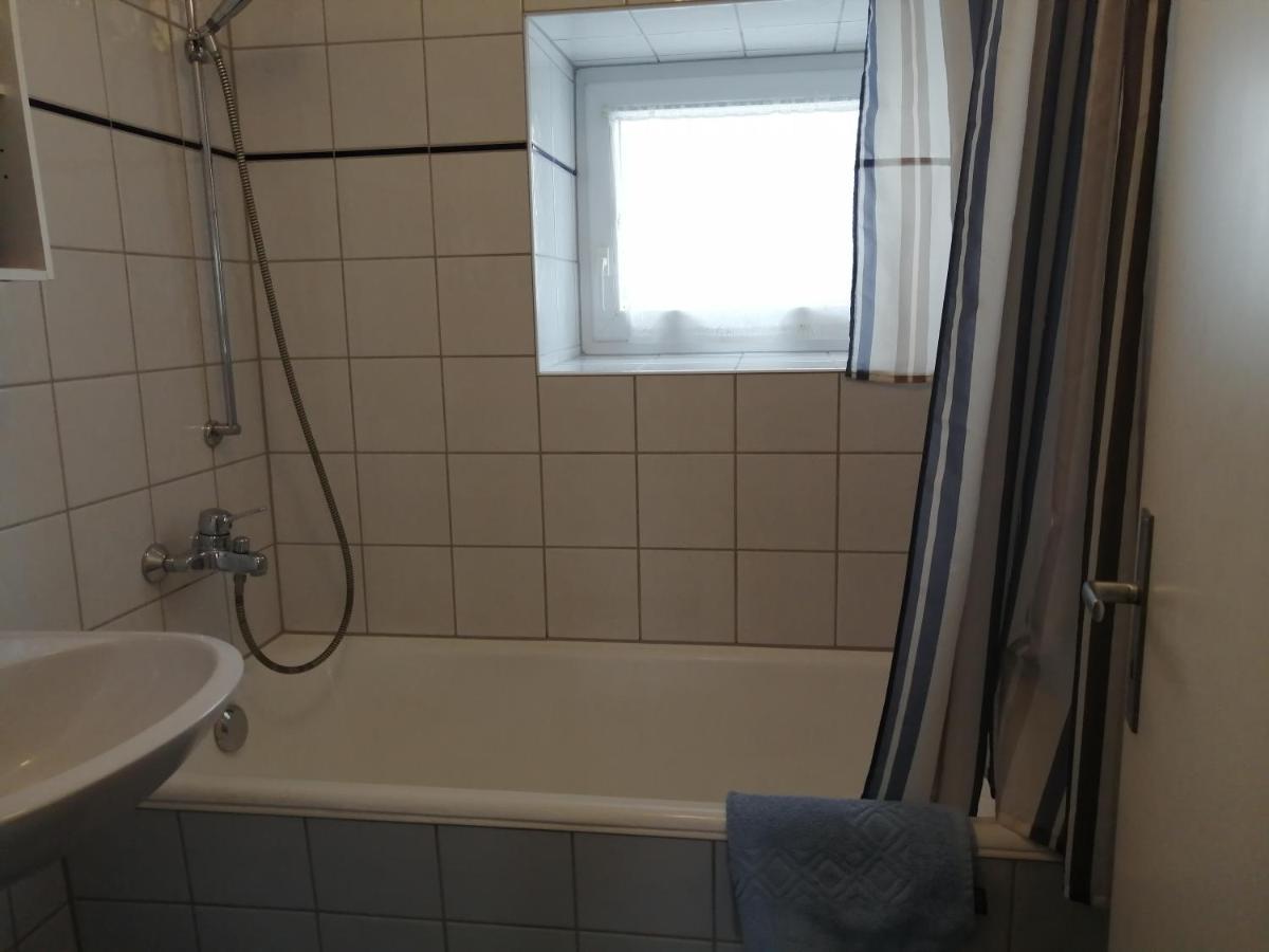 Apartment & Zimmer Familie Trescher Тюбинген Экстерьер фото